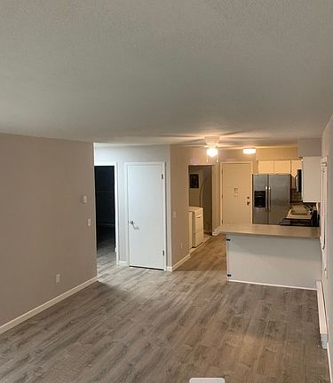 3rd image of 317 E Verleen Ave #317