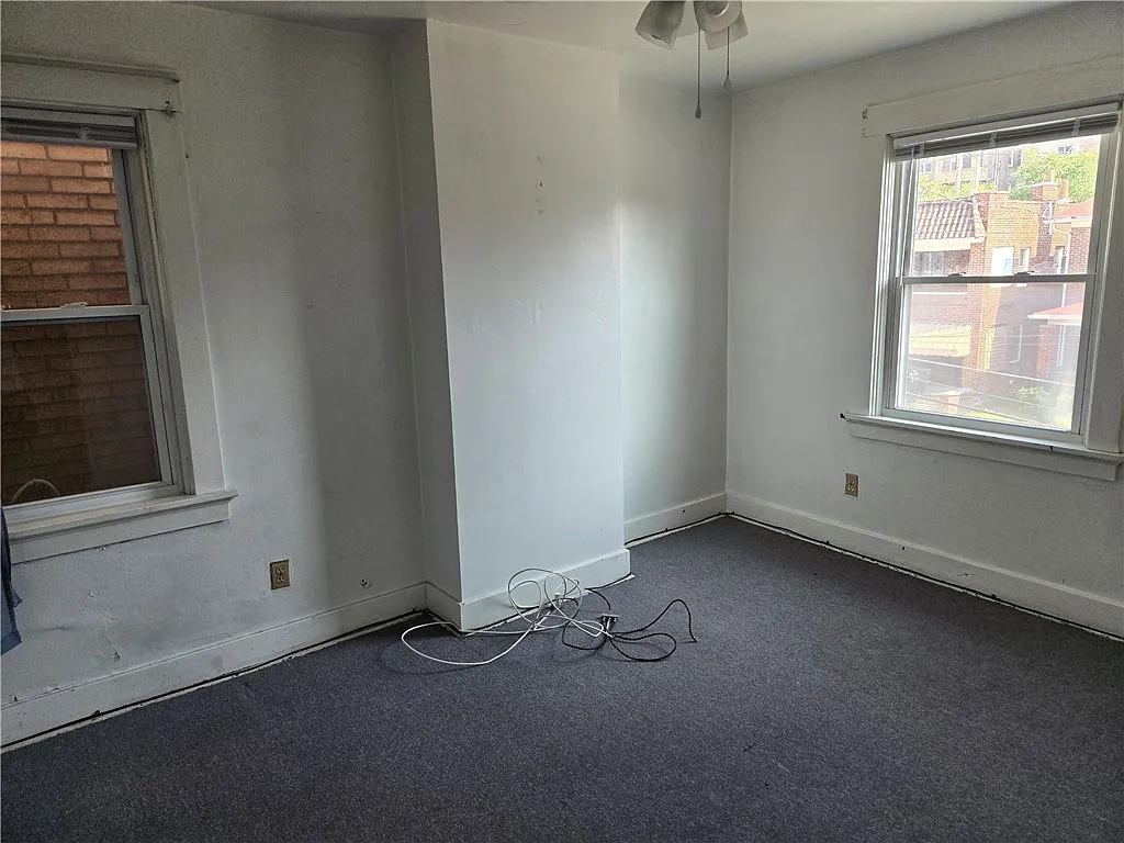 1 bed, 1260 sqft, $1,300 — Photo 3