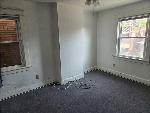 3rd image of 350 Coltart Ave APT 2