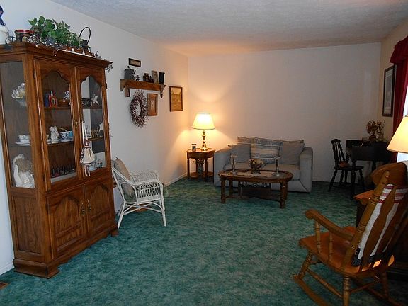 2nd image of 430 Shelbourne Dr