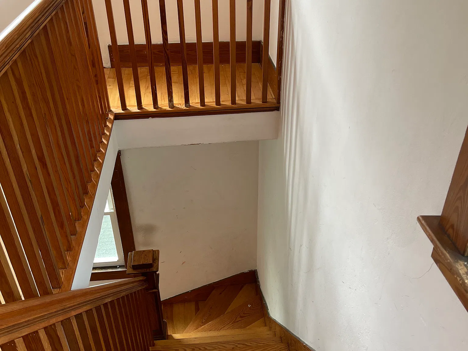 2 bed, 1250 sqft, $1,900 — Photo 1