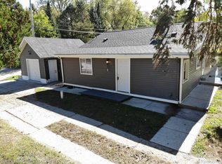 4915 Clarkston Rd, Clarkston, MI 48348