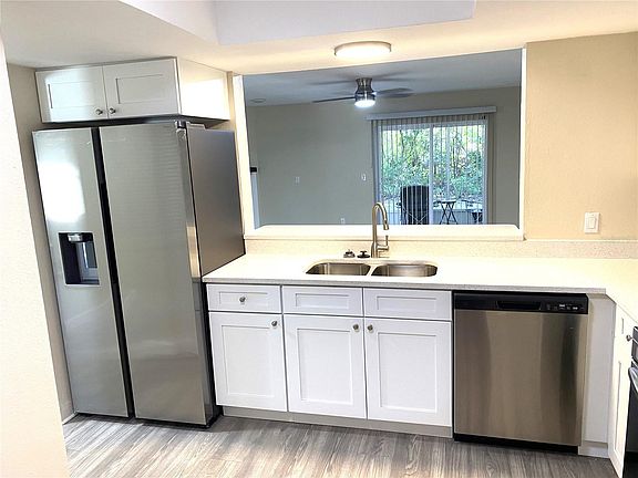 4th image of 11241 Cedar Hollow Ln