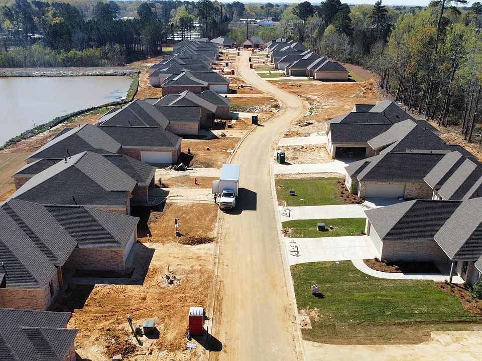 2nd image of 132 Serenity Ln