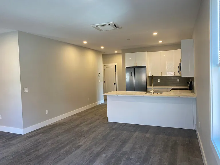 32 Norwood St — Photo 3