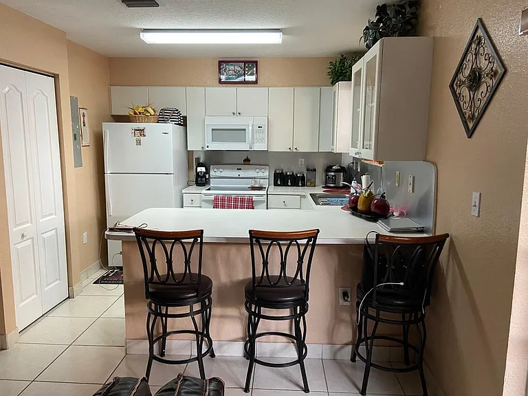 8752 NW 107th Ter #8752 — Photo 5