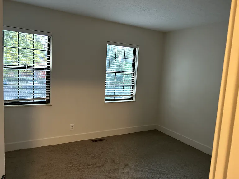 4219 W Dublin Granville Rd #E — Photo 15