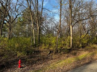 107 Maple Ln, Dixon, IL 61021