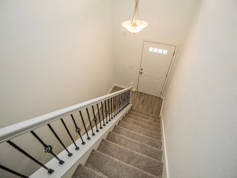 786 W Breeze Cv — Photo 11