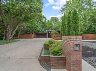 1812 Cypress Ln, Newton, KS 67114