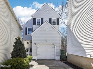 57 Oak Knoll Dr, Matawan, NJ 07747