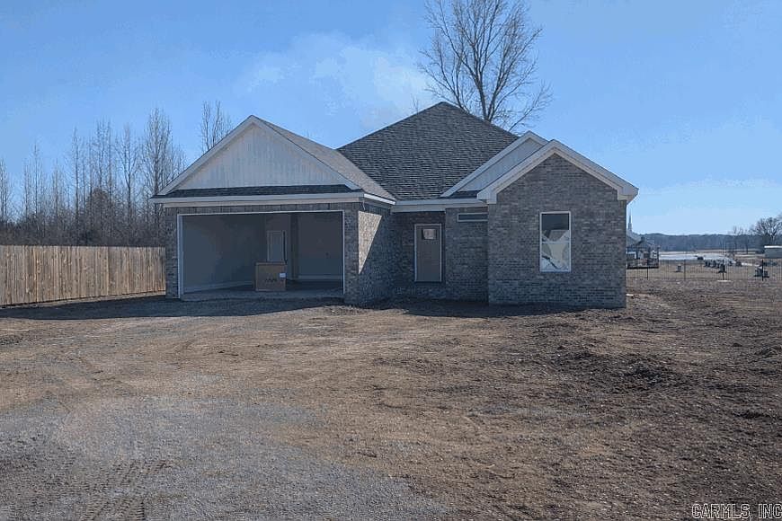 1st image of 32 Dandelion Dr