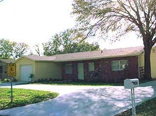 302 NE 4th Ave, Mulberry, FL 33860
