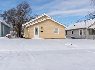 1228 E 27th Ct, Des Moines, IA 50317