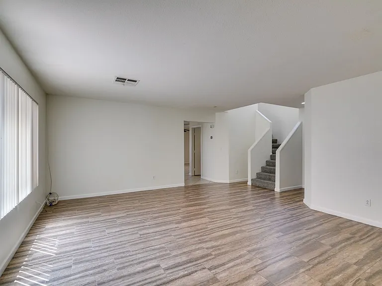 5025 Glittering Star Ct N — Photo 3
