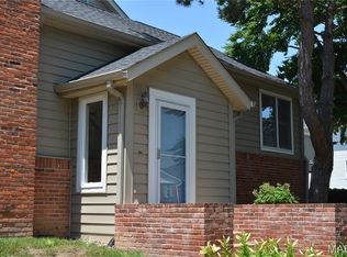 2224 Clayville Ct, Chesterfield, MO 63017