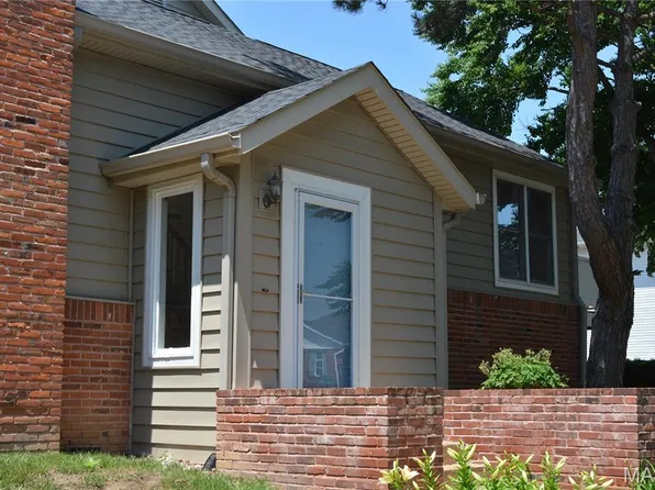 2224 Clayville Ct, Chesterfield, MO 63017