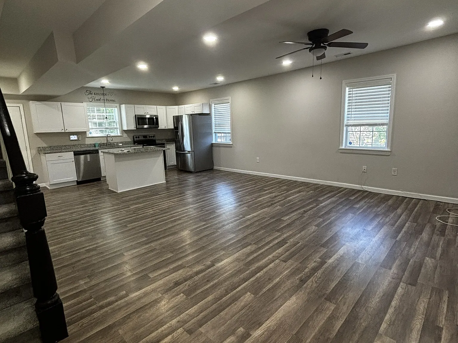 3 bed, 1190 sqft, $2,400 — Photo 4