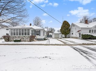 210 W Division St, Belding, MI 48809