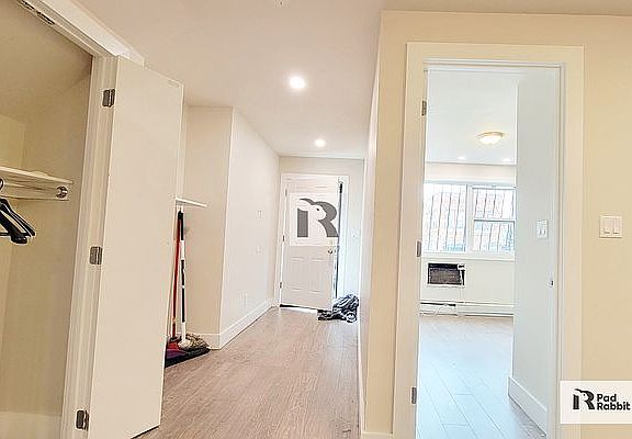 4th image of 114A Linden St #1L