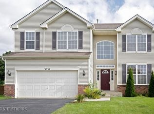 3536 High Ridge Rd, Carpentersville, IL 60110