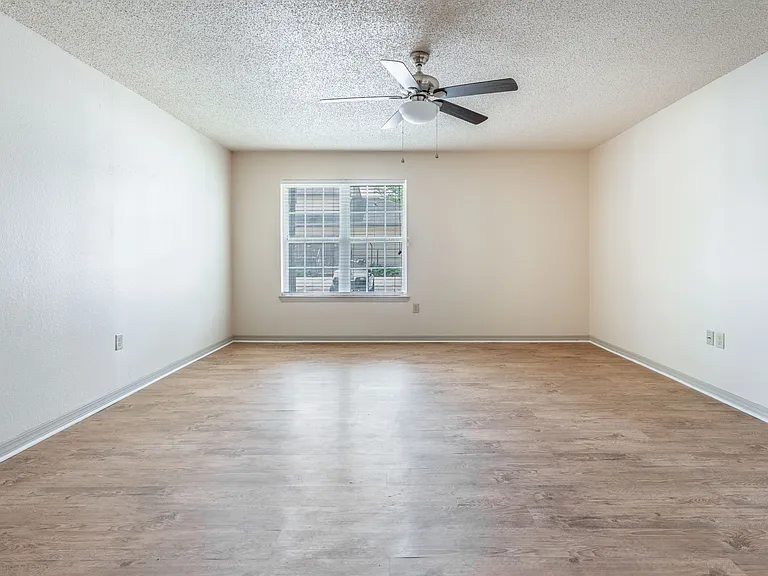 Ardendale Oaks Apartments — Photo 38