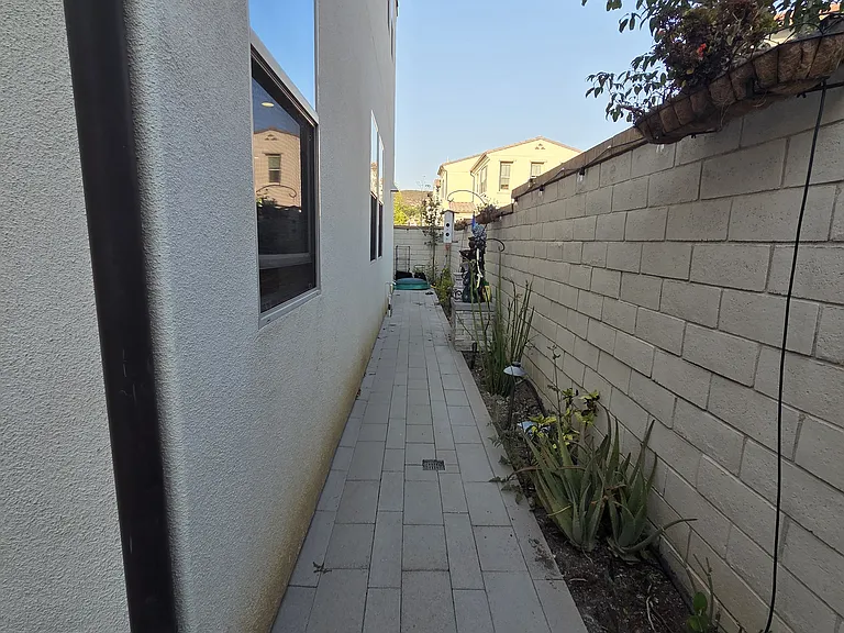 723 Merit Dr — Photo 8