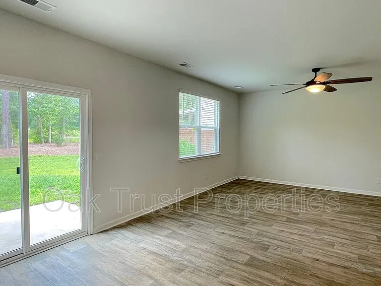 217 Lapping Waters Dr — Photo 6