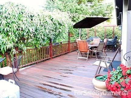 Mahogany Deck