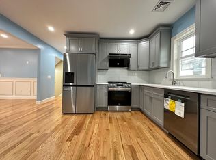 25 Herbert St FLOOR 2, Melrose, MA 02176