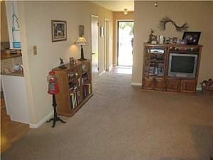 2nd image of 1634 Rush Ave