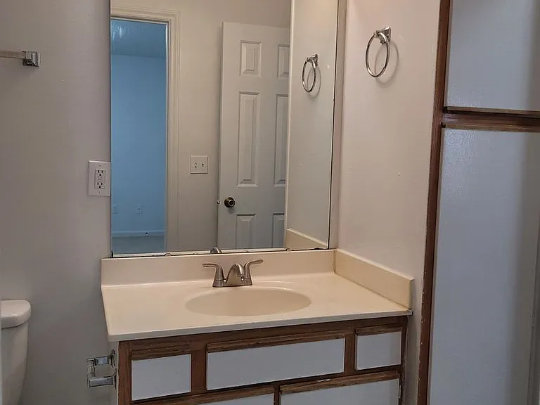 Arlington Apartments — Photo 117