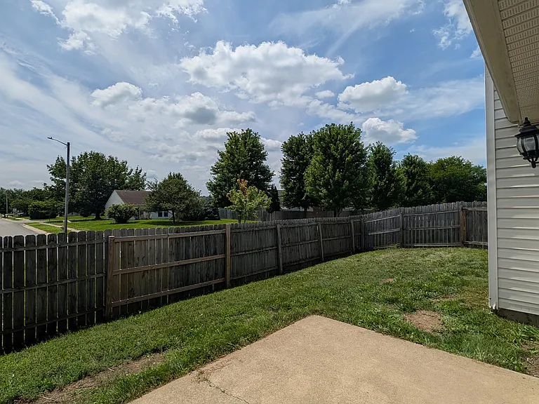 90 Phillips Ct — Photo 22