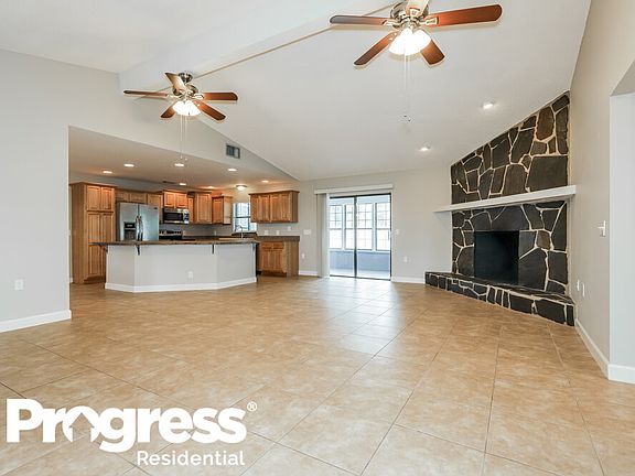 3rd image of 5432 Houston Dr