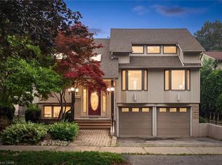 30 Shuh Ave, Kitchener, ON N2A 2X9