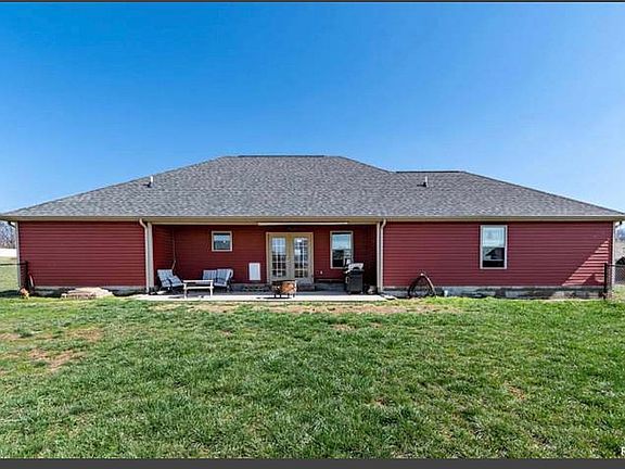 4th image of 1802 Roye Ln