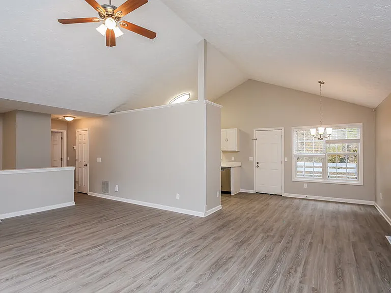 5539 Princeton Oaks Ln — Photo 6