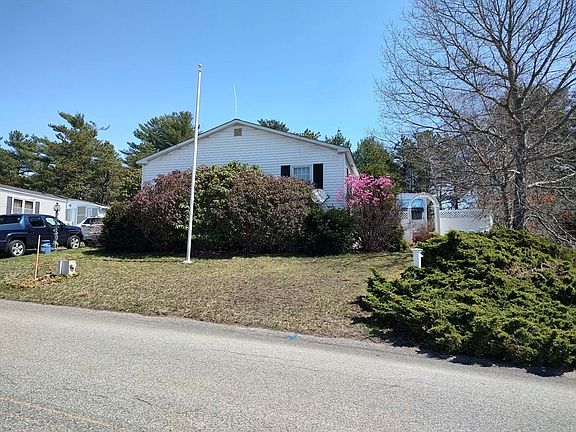 3rd image of 61 Pinehurst Dr