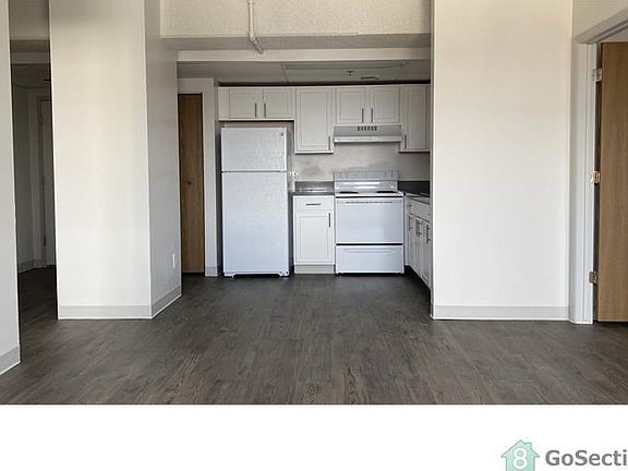 5th image of 100 S 4th Ave #503