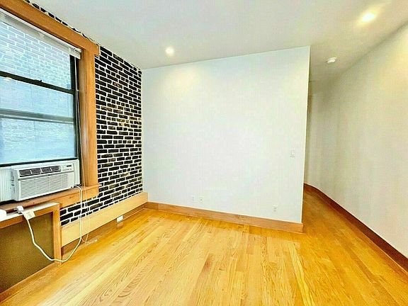 5th image of 234 E 58th St #27A