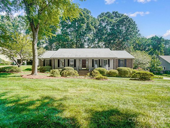 5th image of 7017 Cool Springs Ln