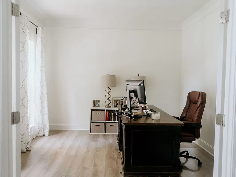6910 Augustine Way — Photo 4