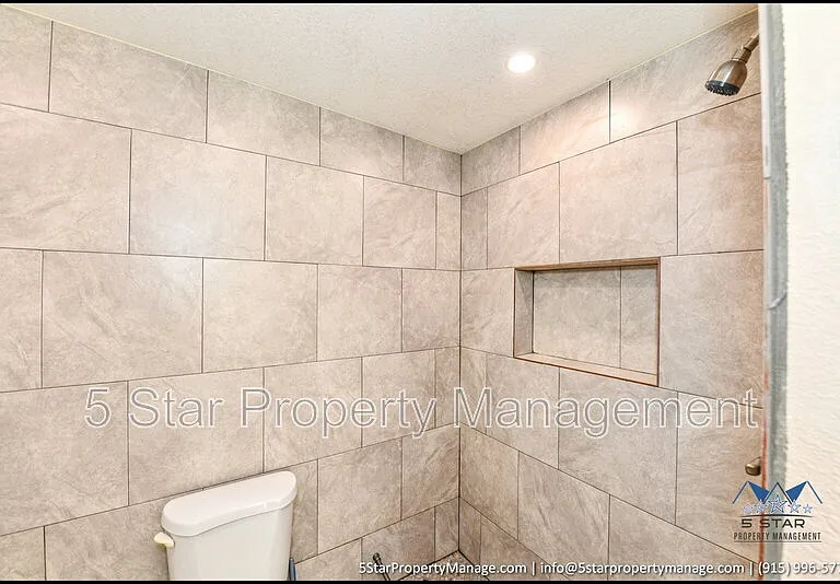 1212 N Laurel St #B — Photo 22