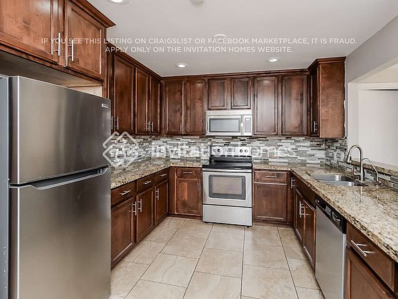 5th image of 2323 W Osage Ave