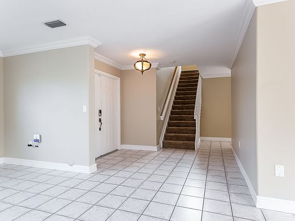 5th image of 13733 NW 22nd St