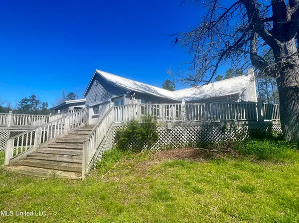 1100 Hendrix Rd, Coffeeville, MS 38922