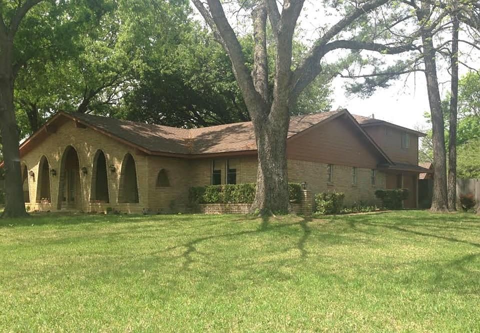 1st image of 2402 Postbridge Dr