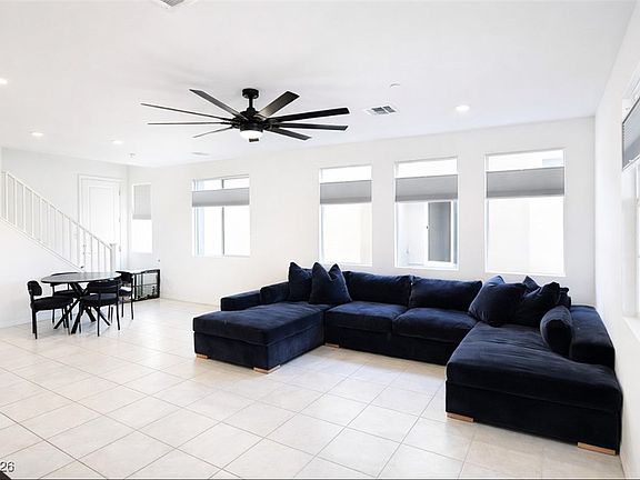 2nd image of 224 Vanhoy Ave