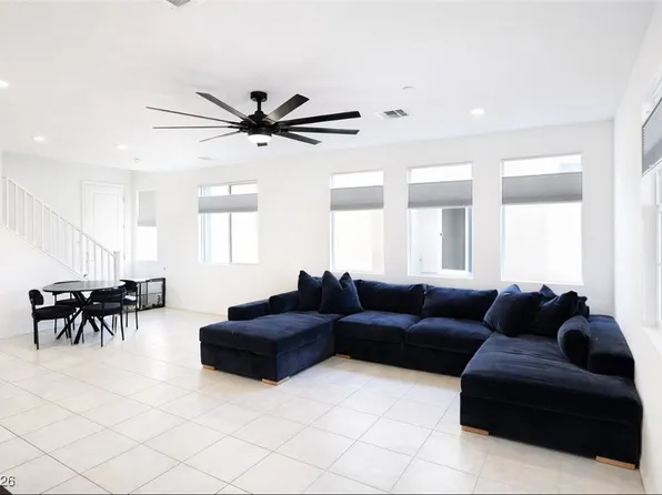 224 Vanhoy Ave, Henderson, NV 89011