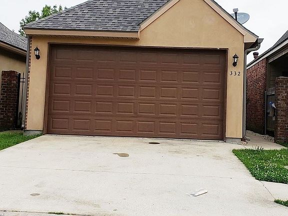 3rd image of 332 Chimney Rock Blvd